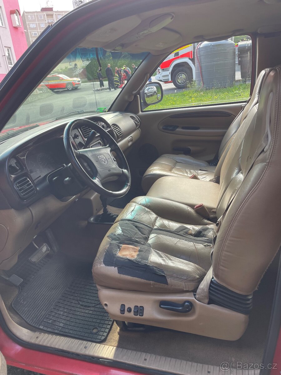 Dodge RAM 5.9 V8 Magnum 4x4 - 10