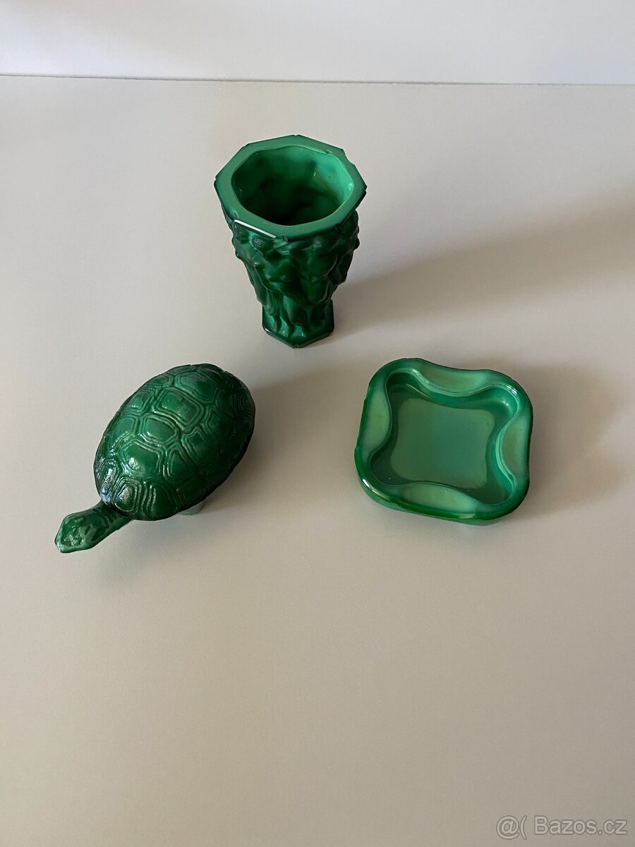 váza malachit popelník želva zelené sklo malachit - 10