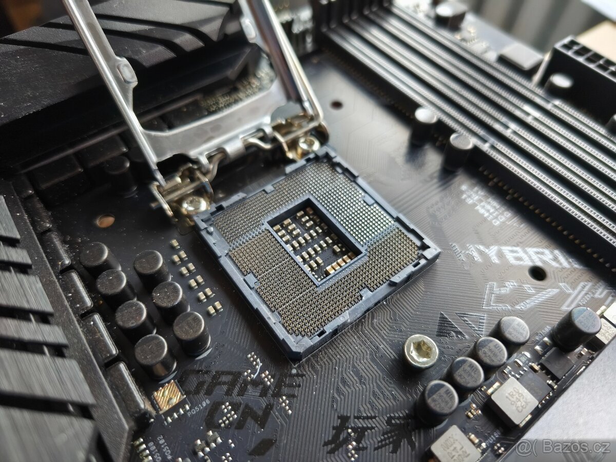 ASUS ROG STRIX Z390-E GAMING socket 1151 Coffee Lake - 10