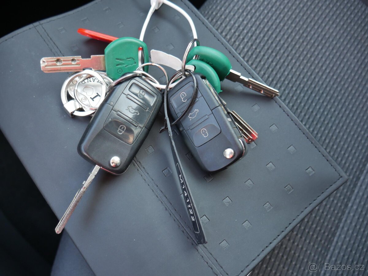 Volkswagen Jetta 1.6i , 75 kW benzín, 2007 - 10