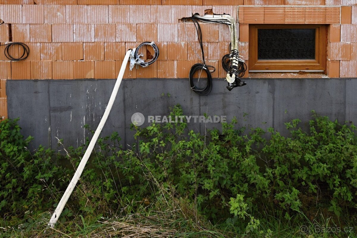 PRODEJ HRUBÉ STAVBY RODINNÉHO DOMU 281 M2, NA POZEMKU 534 M2 - 10