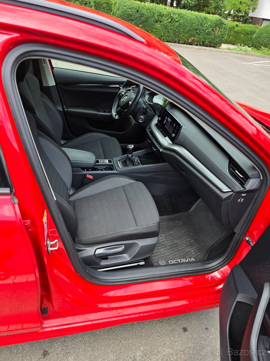 Prodam Škoda octavia 4 combi 1.5tsi Kessy LED DPH - 10