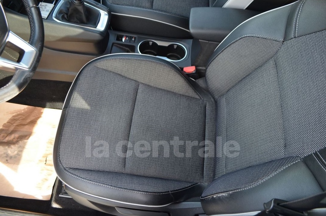 RENAULT Captur II 1.0 TCe 100 INTENS rok 02/2020 - 10