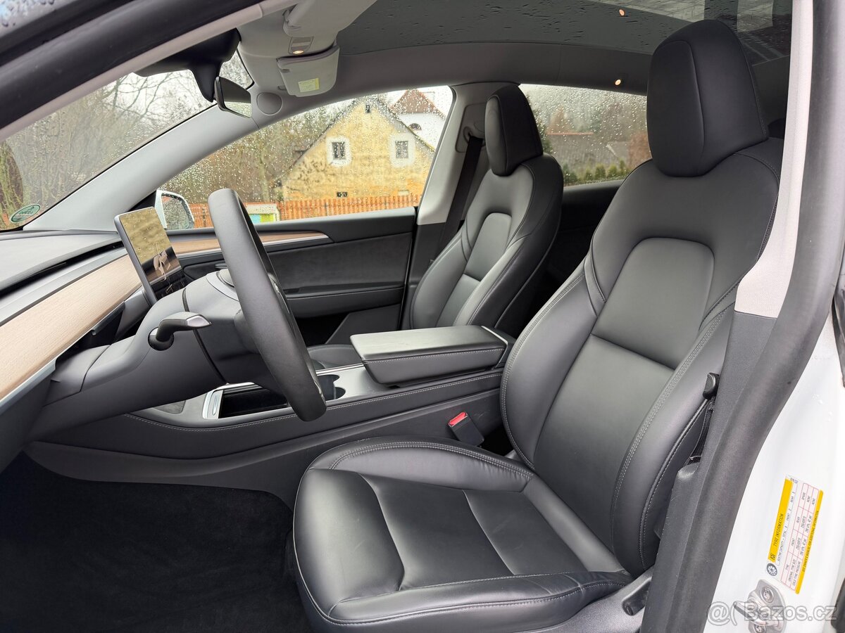 Tesla Model Y Long-Range 2023 DPH cena vcetně TOP 1.majitel - 10