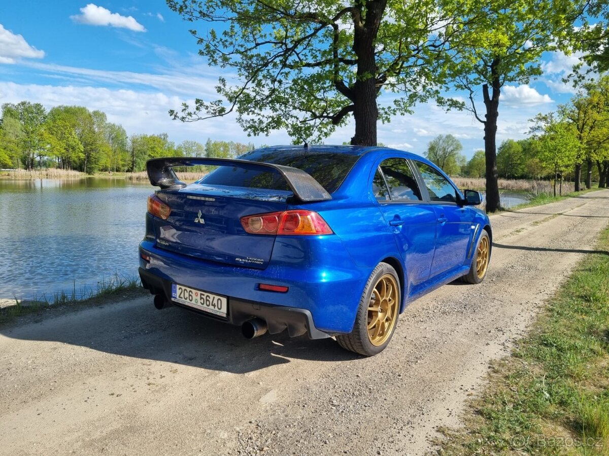 Lancer Evolution X - 10