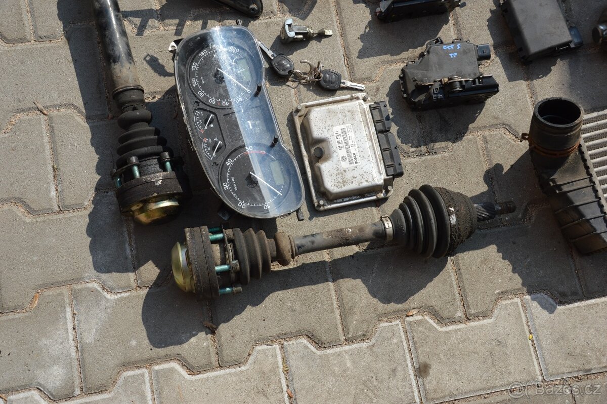 Výfuk řízení spojka čerpadlo klima poloosa Otavia I 4x4 - 10