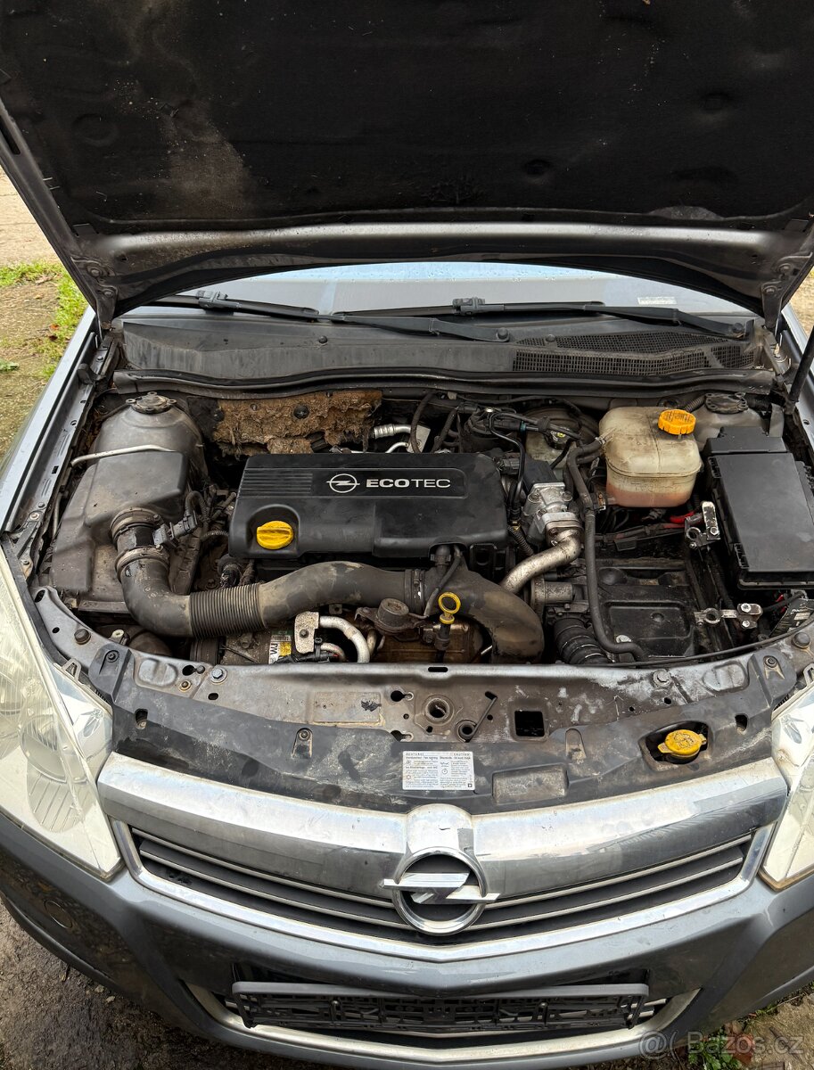 Opel Astra 2007 – na náhradní díly - 10