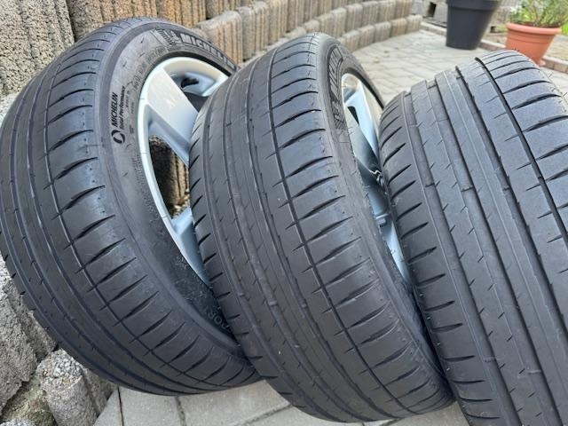 Orig.ALU sada r17 VW PASSAT B7,B8 5ks+zánovní MICHELIN - 10