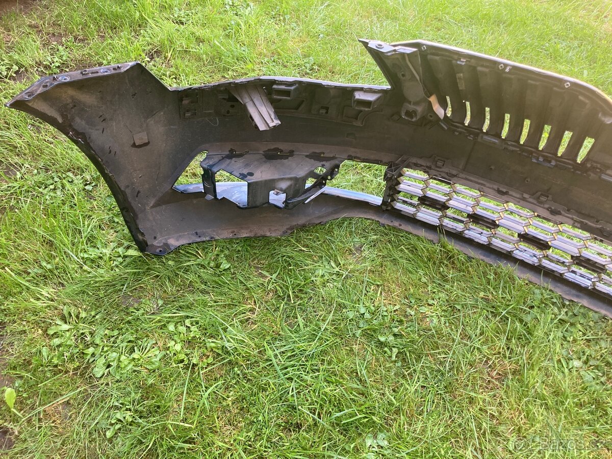 Přední část Škoda Superb 3 - 10