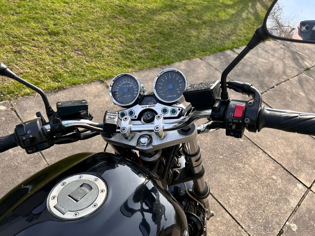 Yamaha xjr 1200 - 10