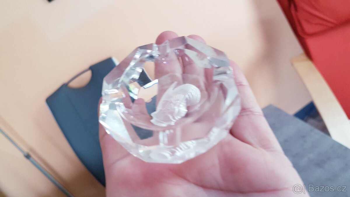 Malý nový skleněný popelník - 10