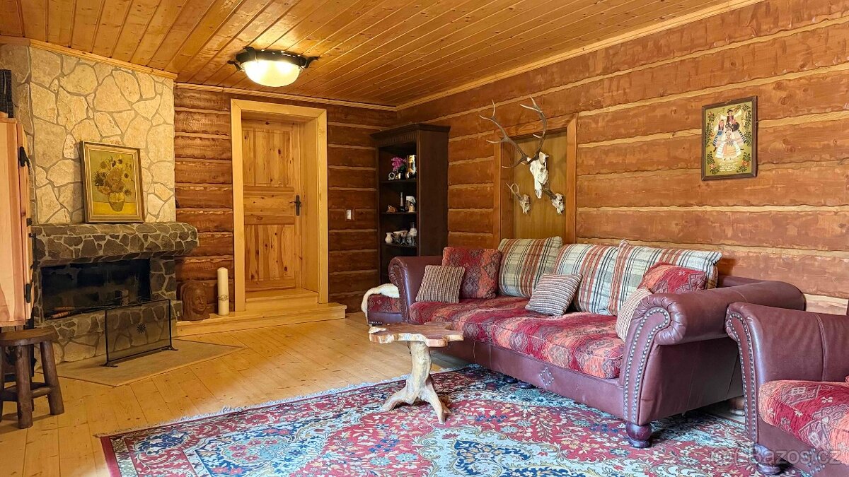 Chalupa po úspešnom režisérovi v obci Stará Turá-časť Papaď - 10