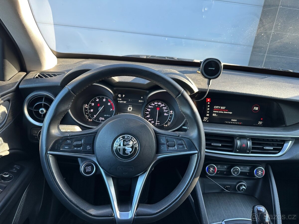 Alfa Romeo Stelvio 2.0T, 280k, AWD, Aut., top stav - 10