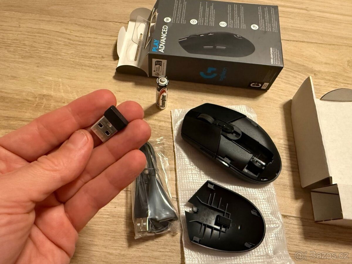 Logitech G305 Wireless Gaming Mouse - 10