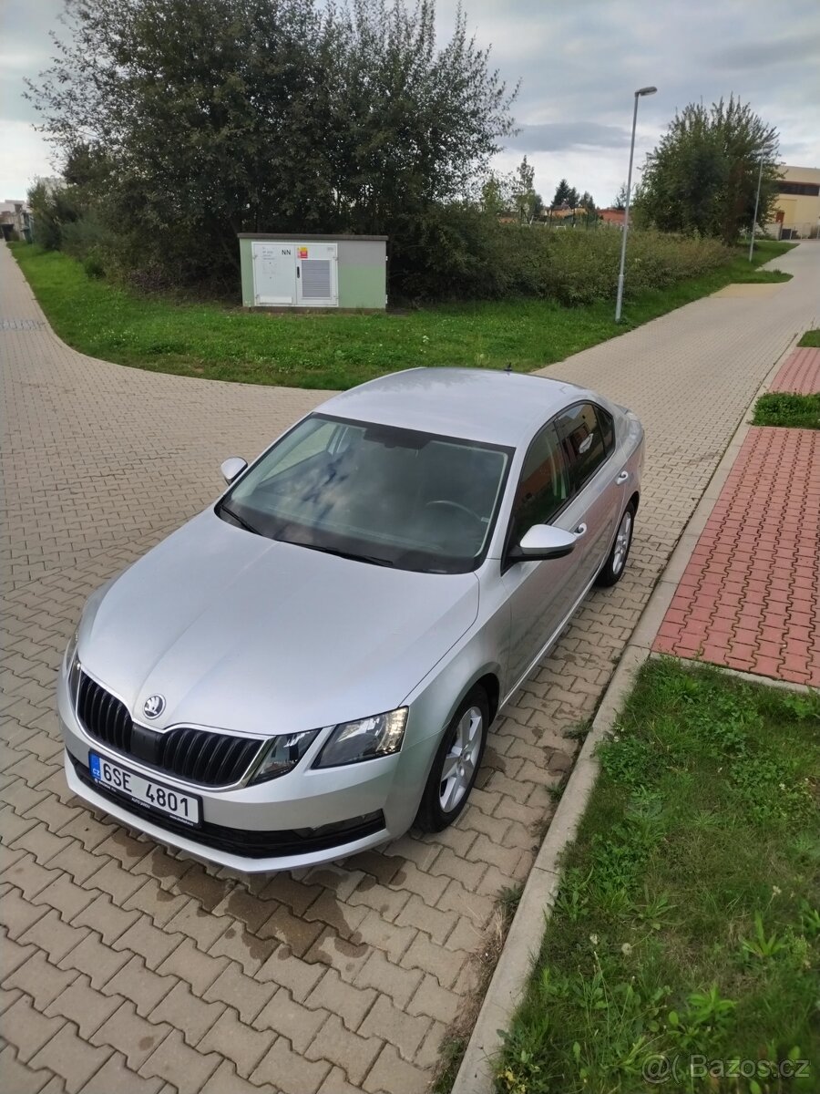 Škoda Octavia III 2019 koupeno ČR BENZÍN - 10