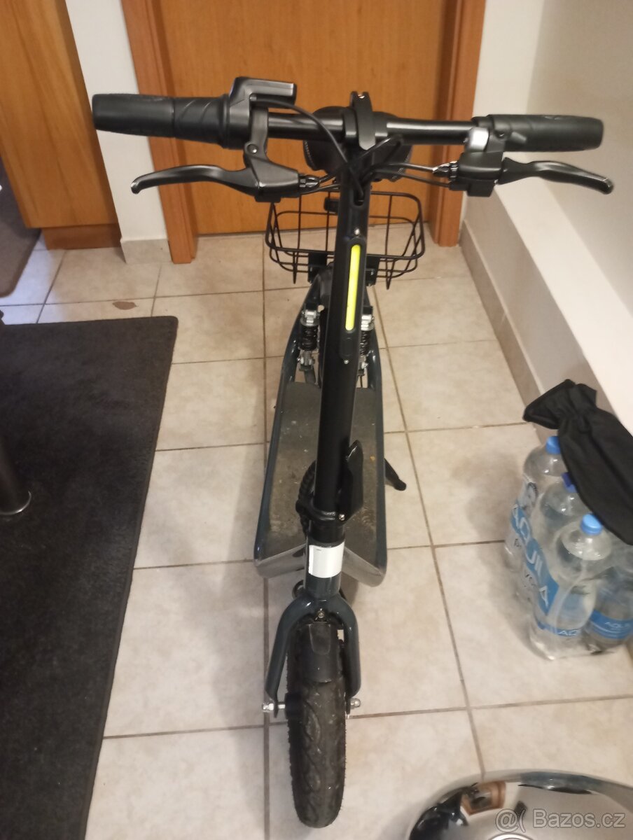 Elektrická koloběžka - 10