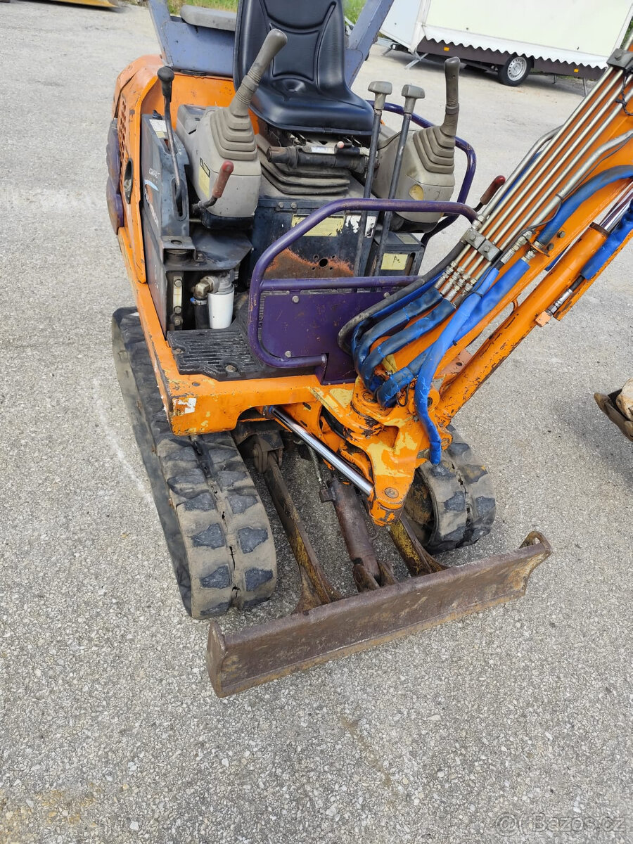 Minibagr Hitachi FH15. 2x lyžica - 10