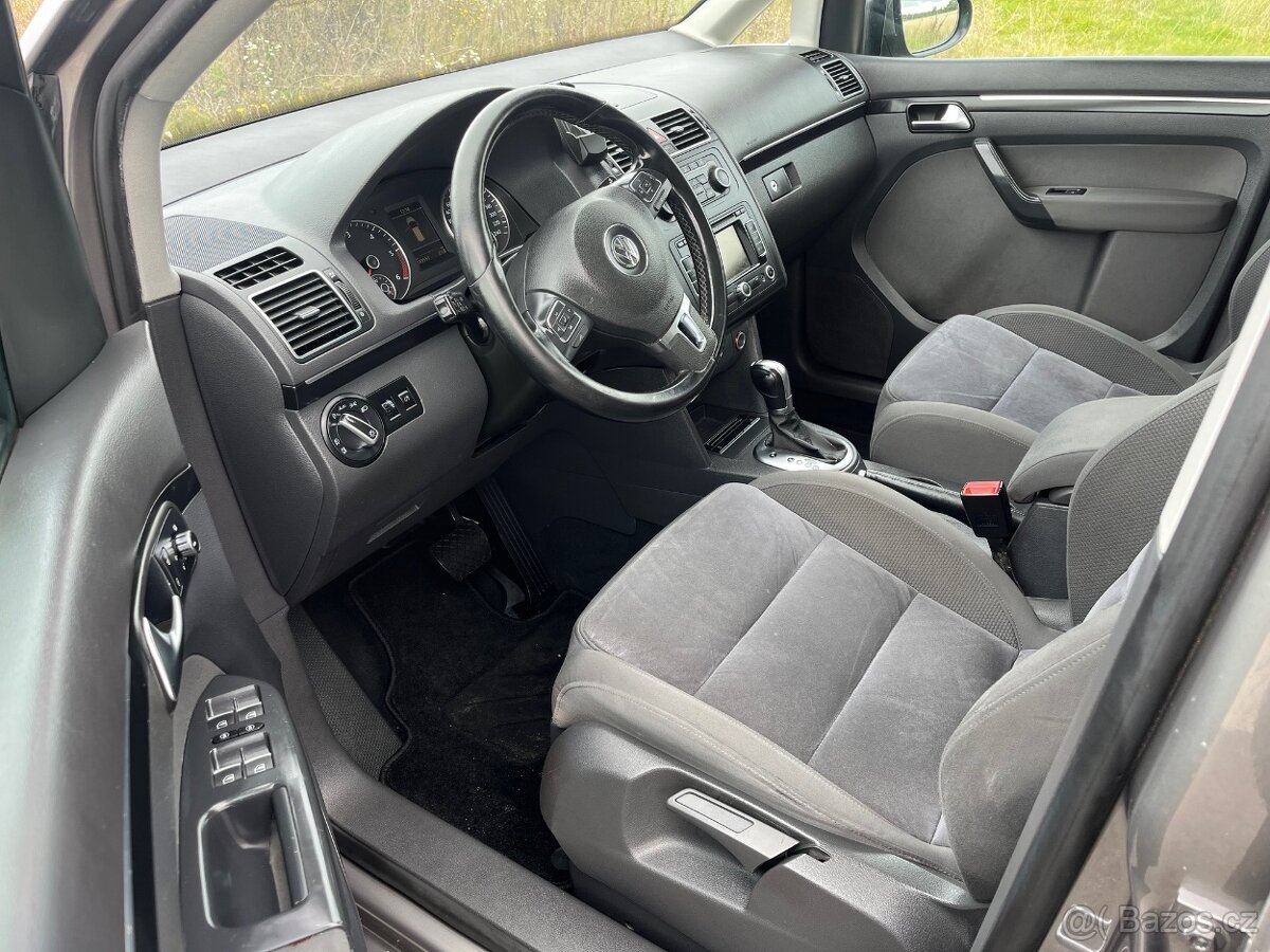 Volkswagen Touran 2.0 TDI 125kW Highline DSG tažné - 10