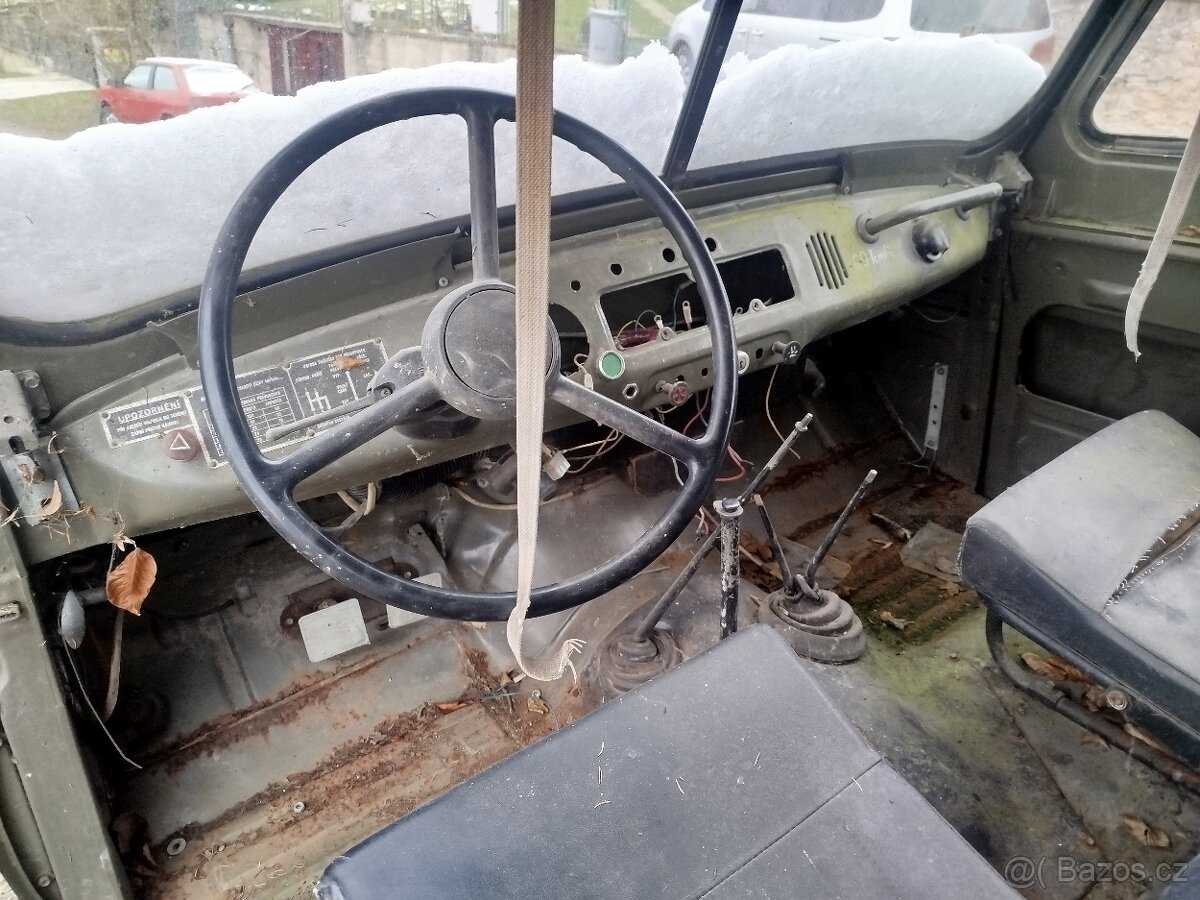 Uaz 469 2.4b - 10