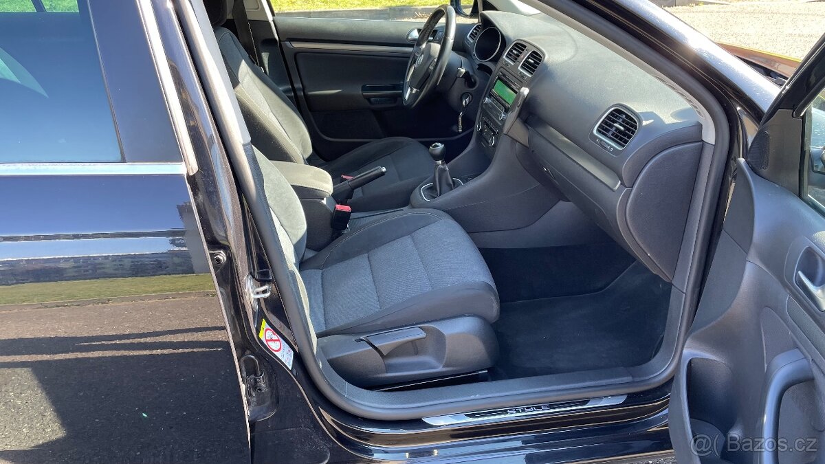 VW GOLF VI 1.6TDi STYLE CLIMATRONIC - 10