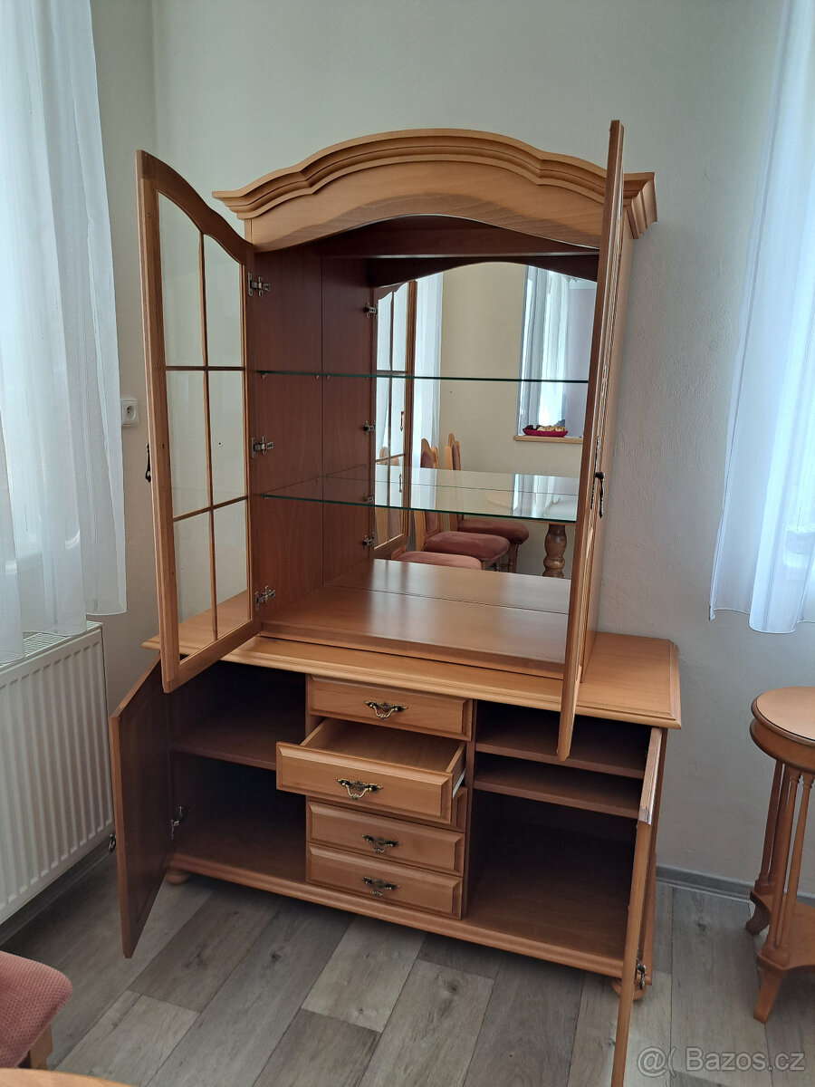 Jídelní sestava z masivu - 10