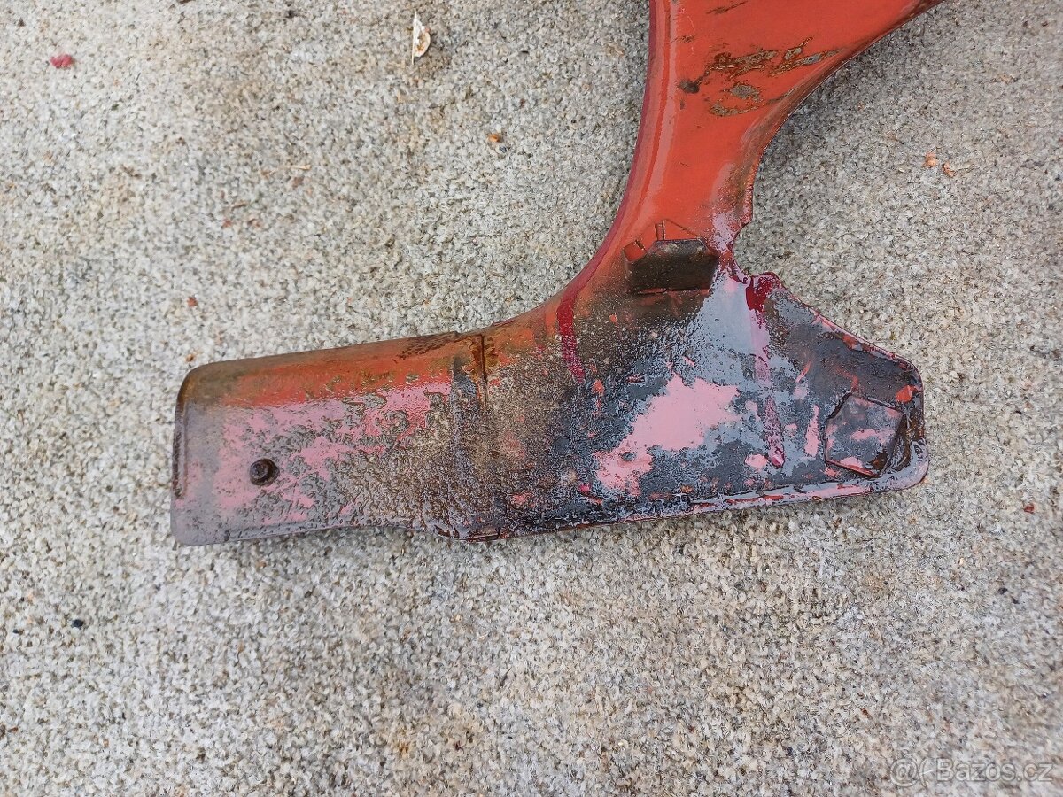 Podsedlové plechy.JAWA 250. - 10