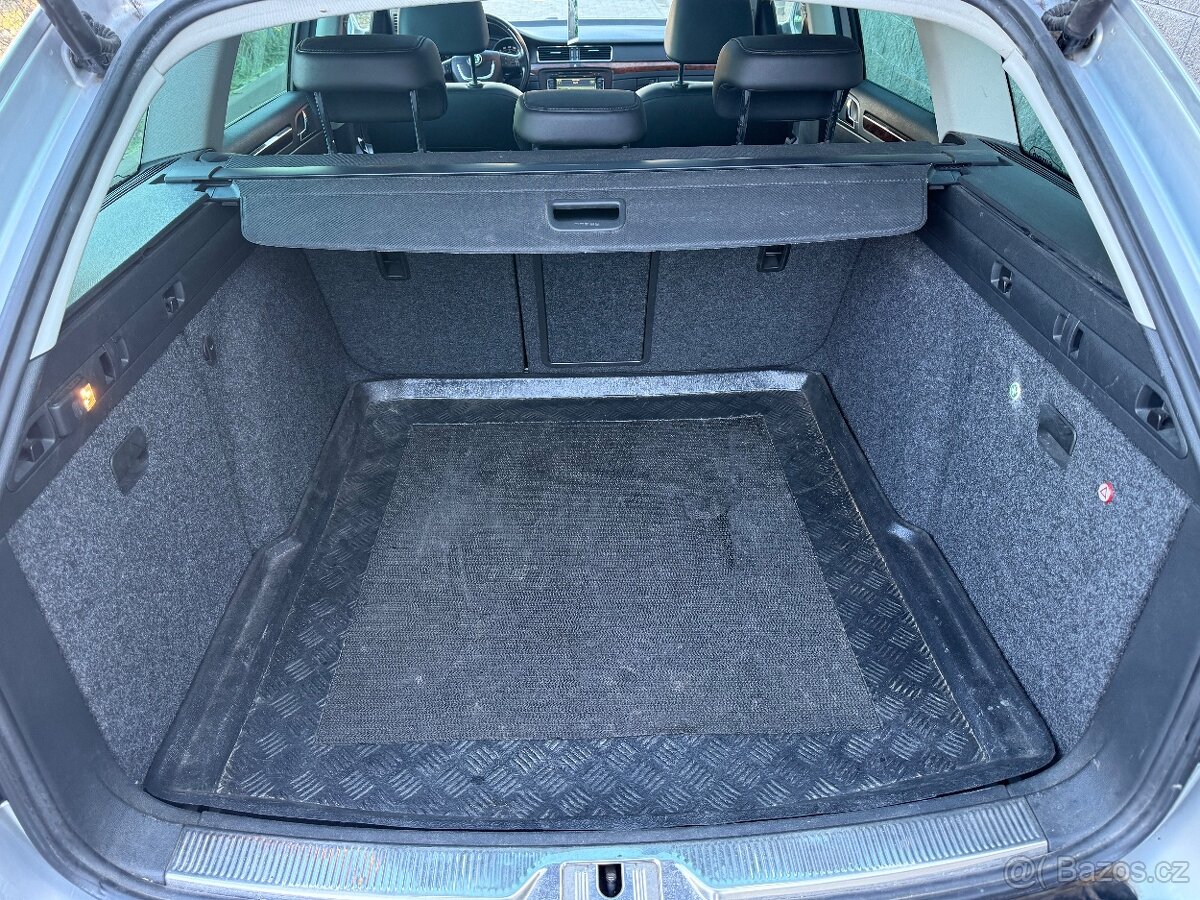 Škoda Superb Combi 2.0 TDI 125kw 11/2011 / NAVI / PANORAMA - 10