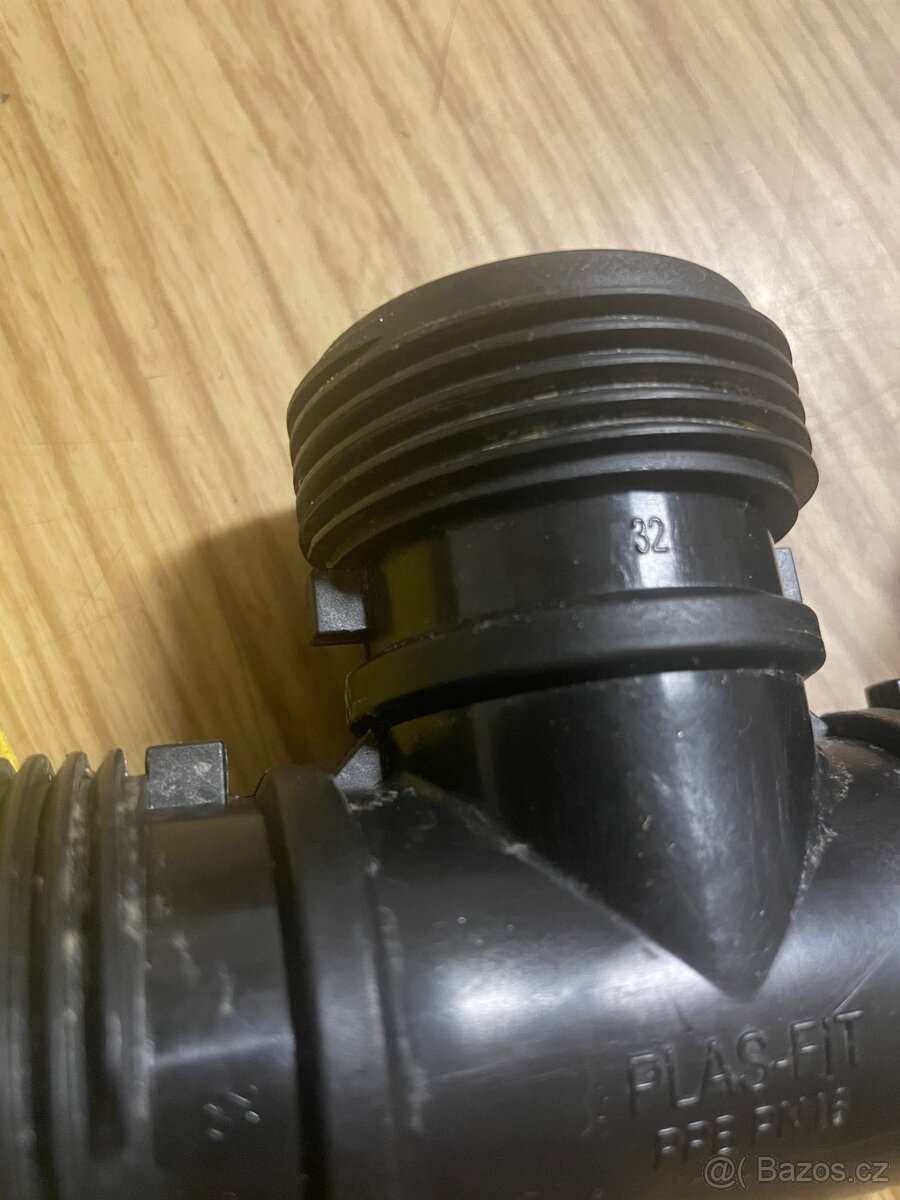 Plastové spojky - 10