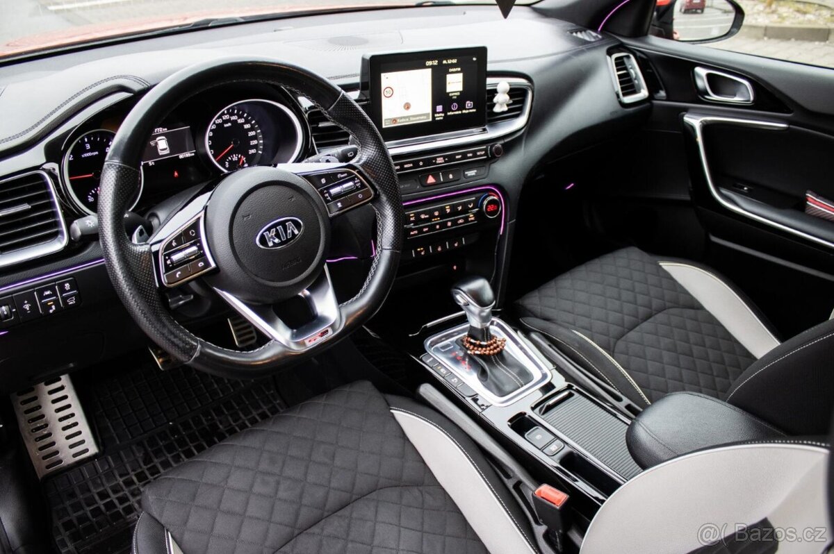 Kia Ceed SW 1.6 CRDi GT-Line A/T, 100kW (2020) - 10