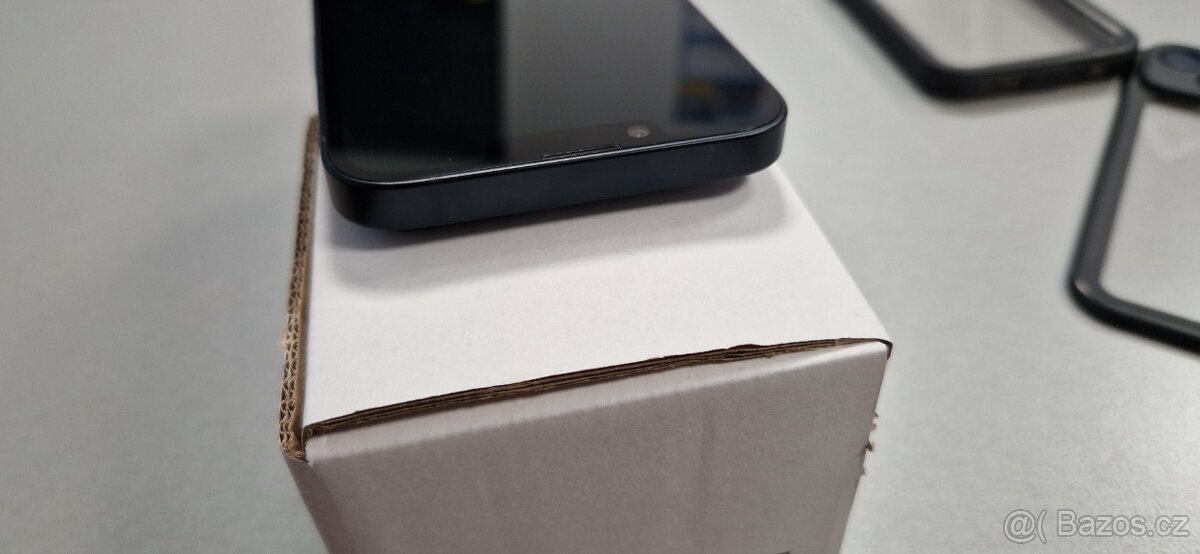 Apple iphone 14 128gb černý - 10