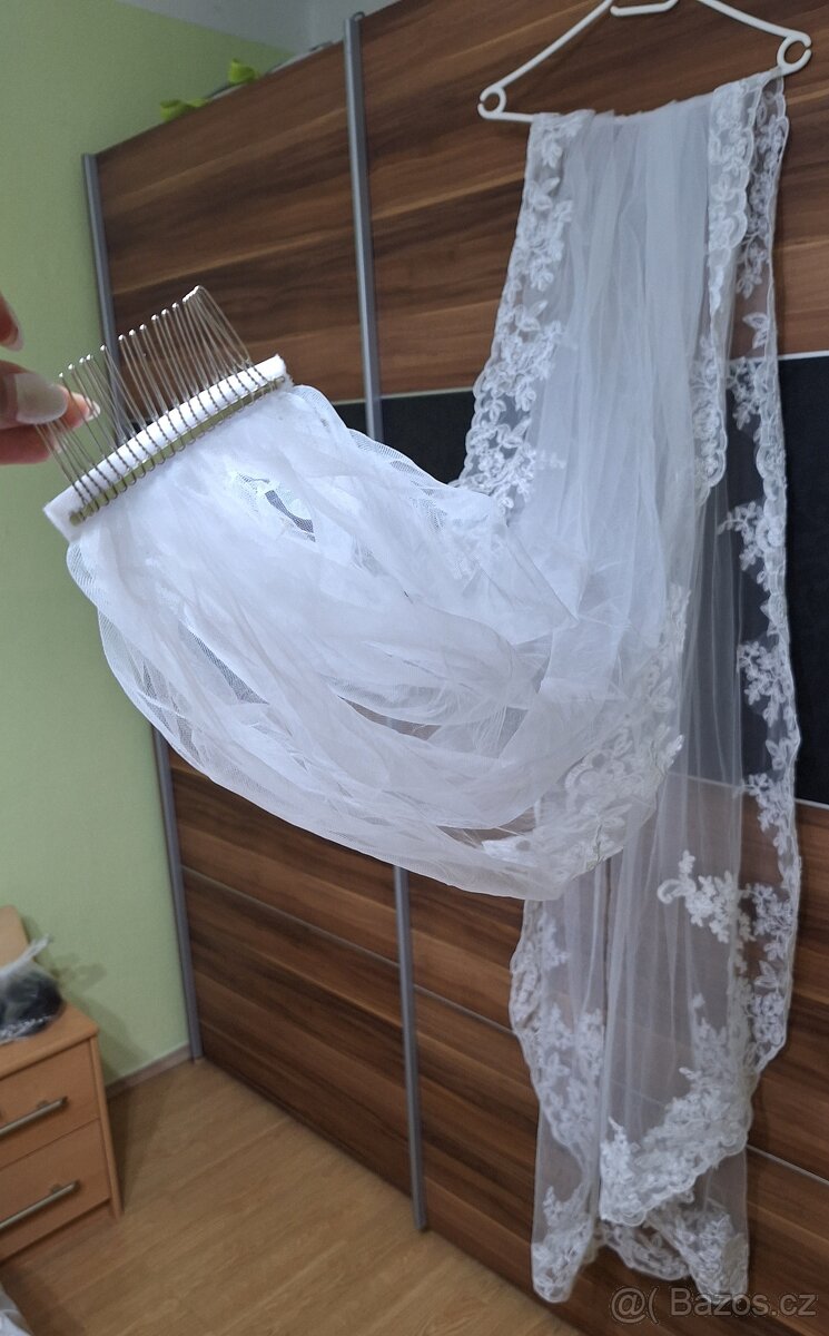 Svatební šaty + závoj - 10