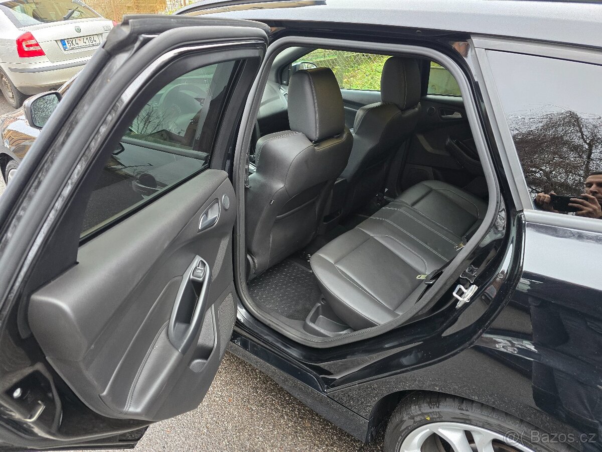 Ford Focus ST 250 ecoboost - 10