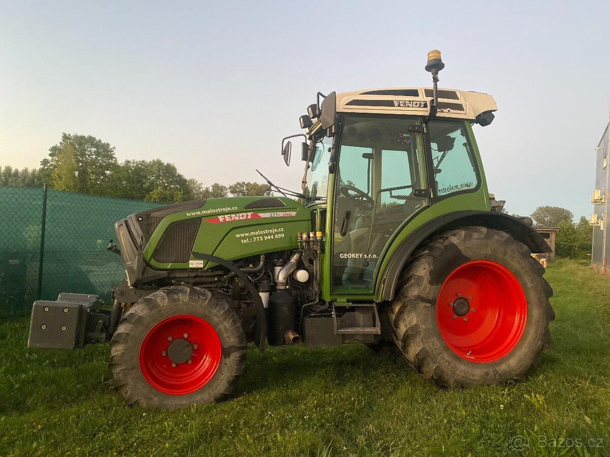 Traktor FENDT 211 F Vario 81 - 10