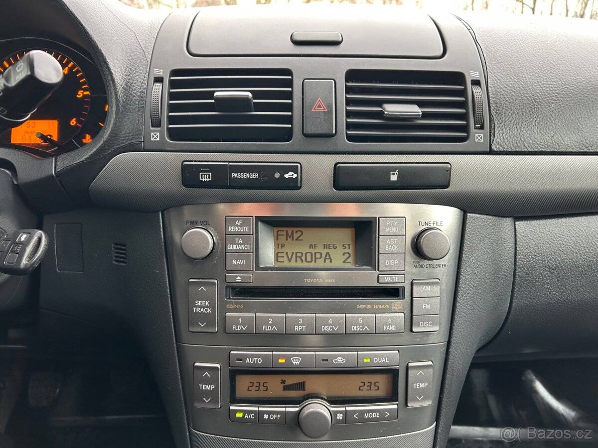 Toyota Avensis, 2.2 D-4D 110 kW/AUTOKLIMA - 10