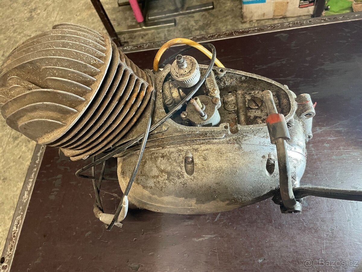CZ 150 motor - 10