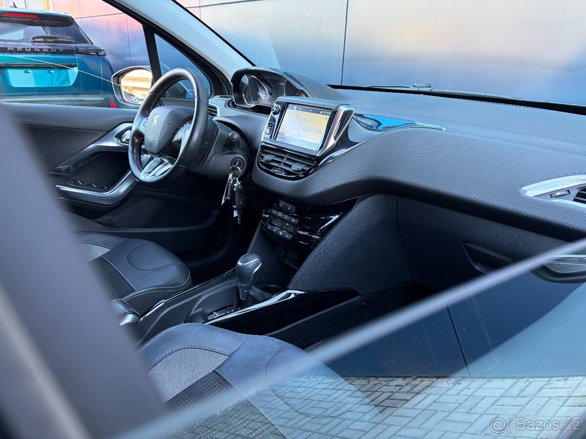 Peugeot 2008 ALLURE 110 koní, Automat, Navigace - 10