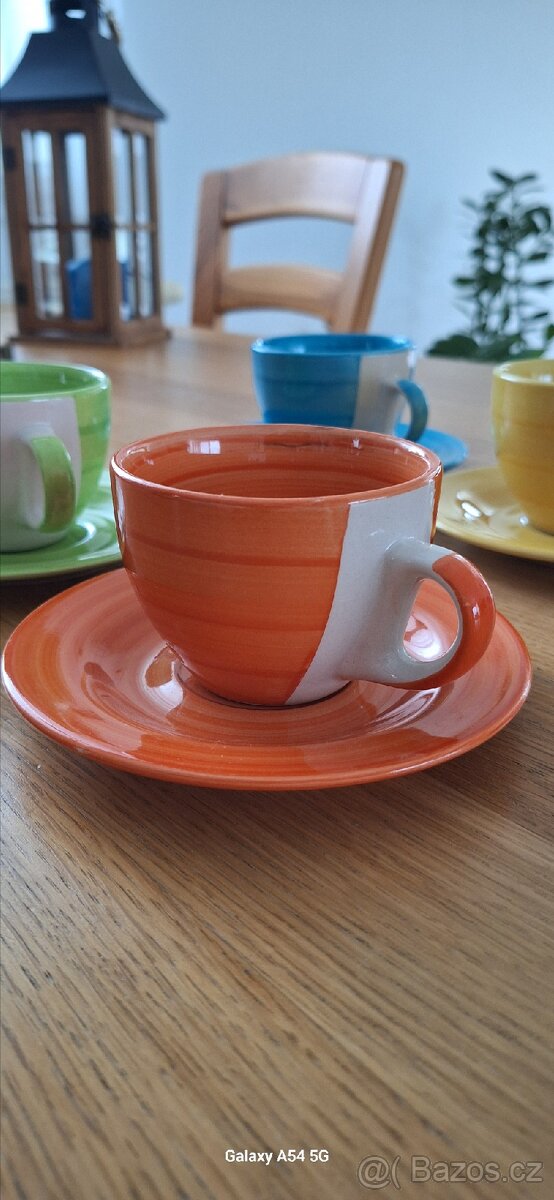 Sada veselých hrnečků. - 10