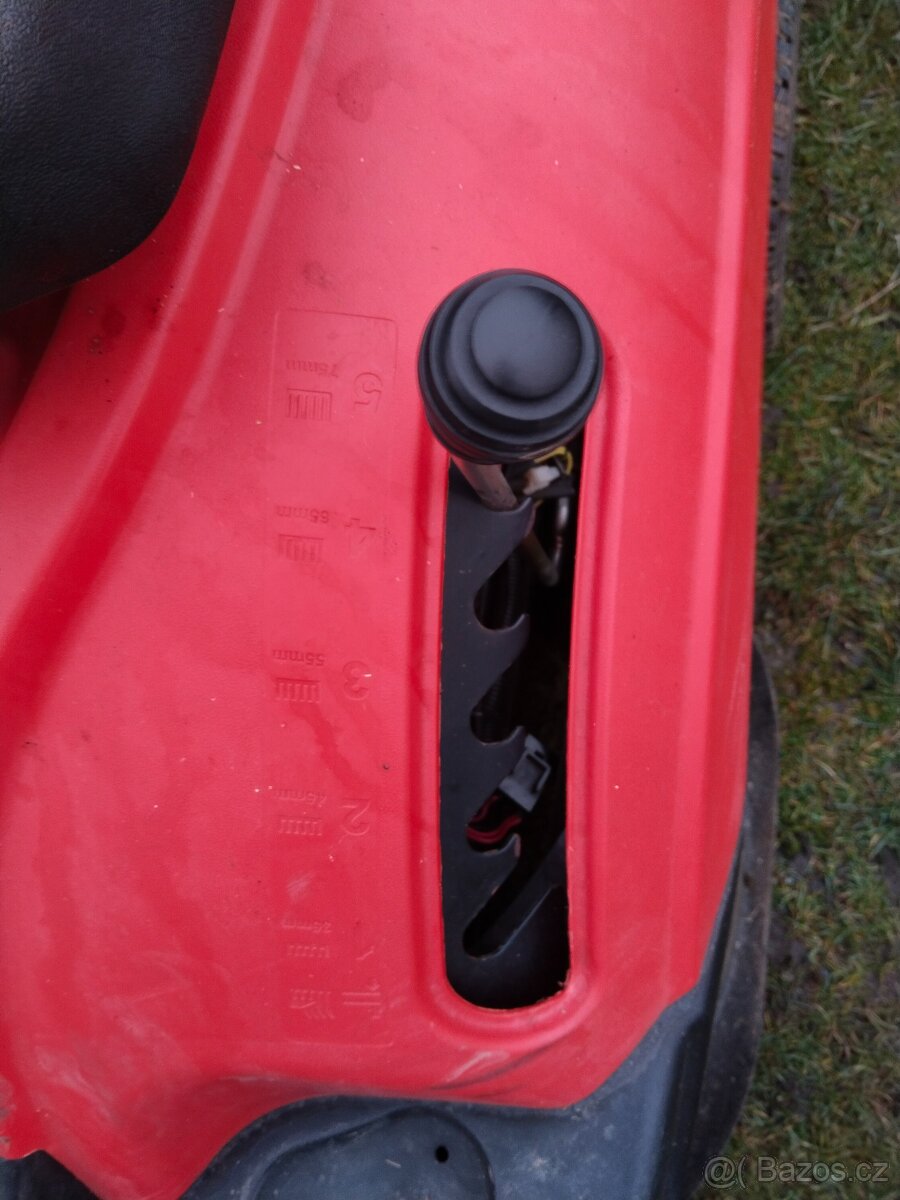 Traktůrek rider Mountfield - 10