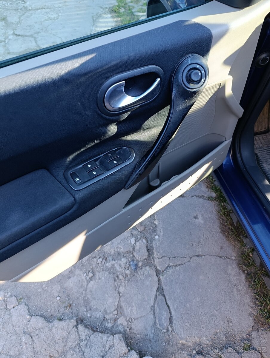 Renault Megane II 1.6 83kw - 10