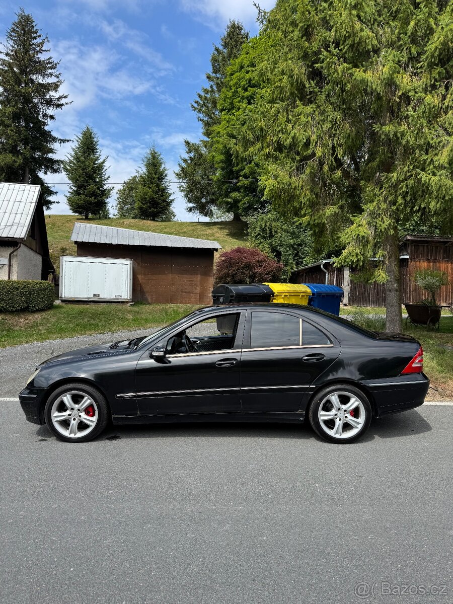 Mercedes-Benz c200 - 10