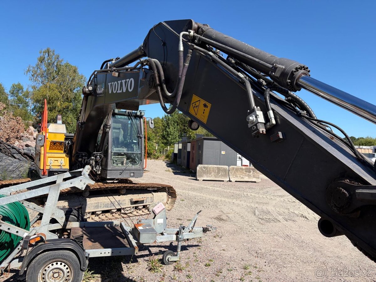 Pásový bagr Volvo EC 220 EL - 10