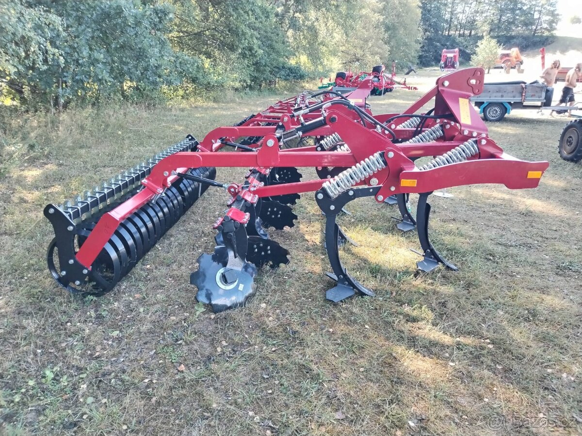 Dvouřadý radličkový podmítač AGILE 30 - 10