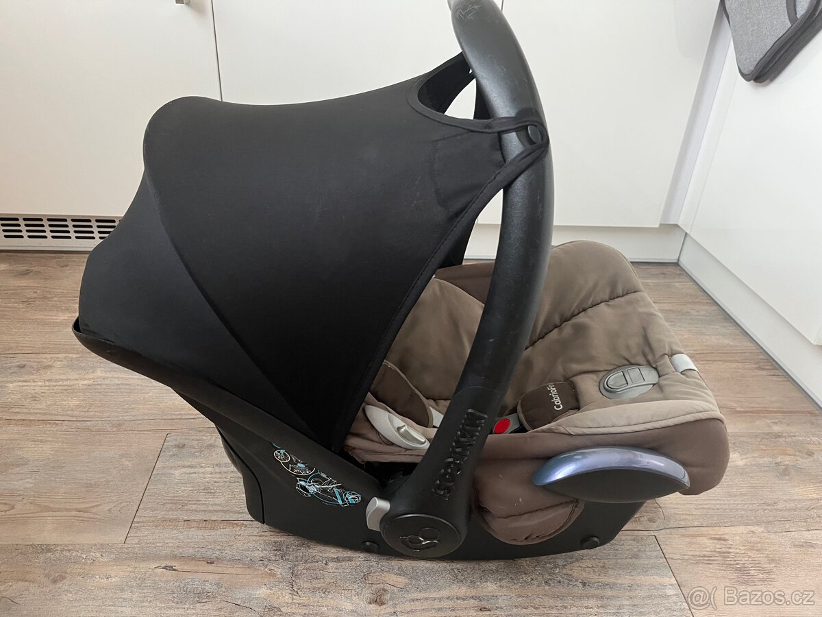 AUTOSEDAČKA MAXI COSI CABRIOFIX 0-13KG + ZÁKLADNA + PŘÍSL. - 10
