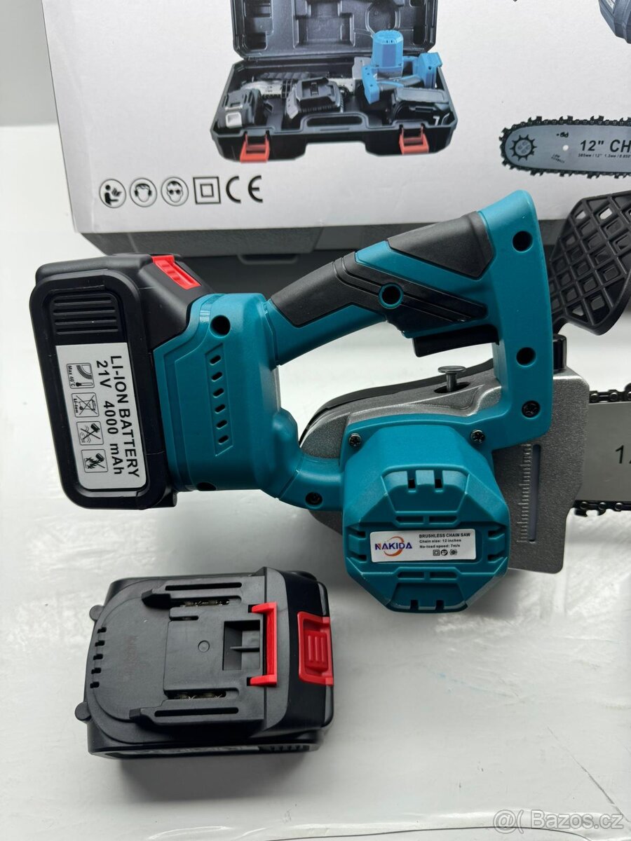 Aku pila 12” s automatickým mazáním + 2x baterie - 10