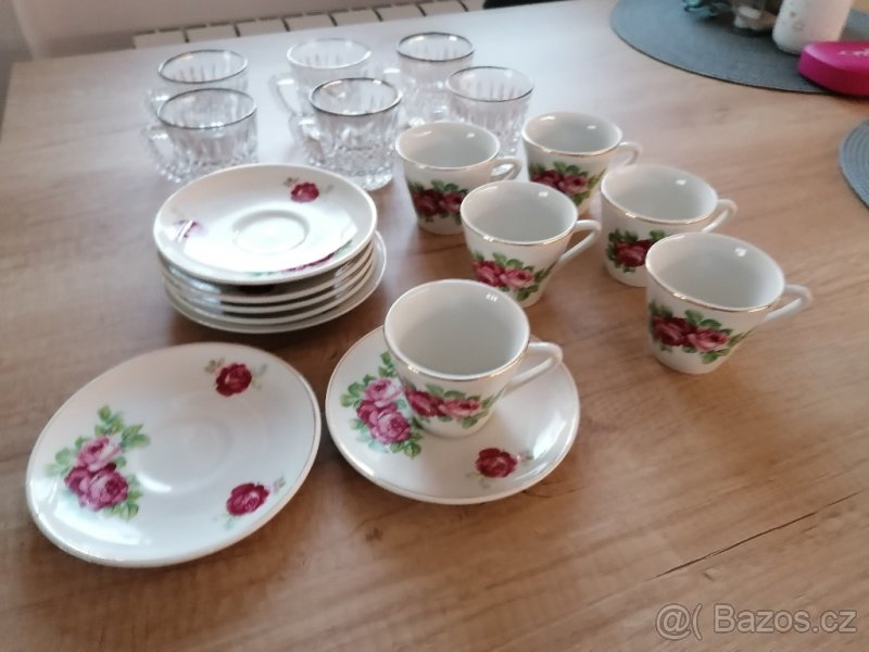 Nádobí: Sklo broušené, ozdobné, keramika, pánve, misky/54 ks - 10