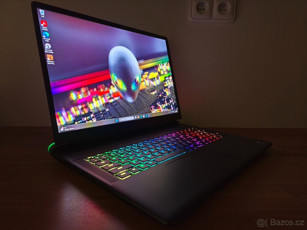 18" 300HZ_ALIENWARE 18 AREA-51_U7-255HX_32GB_RTX 5060 8GB - 10