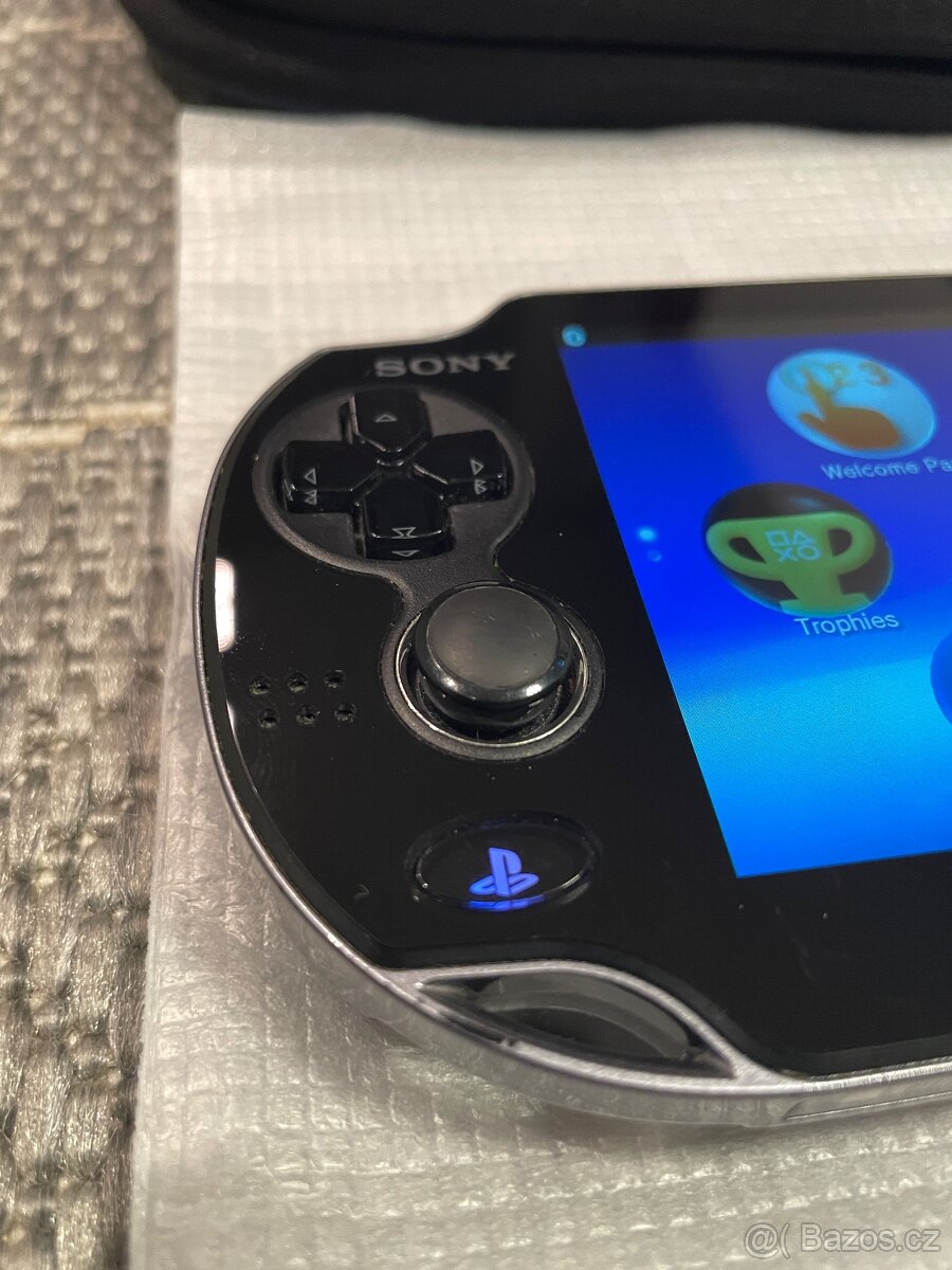 PS VITA PCH-1004 Oled 16GB / komplet box - 10