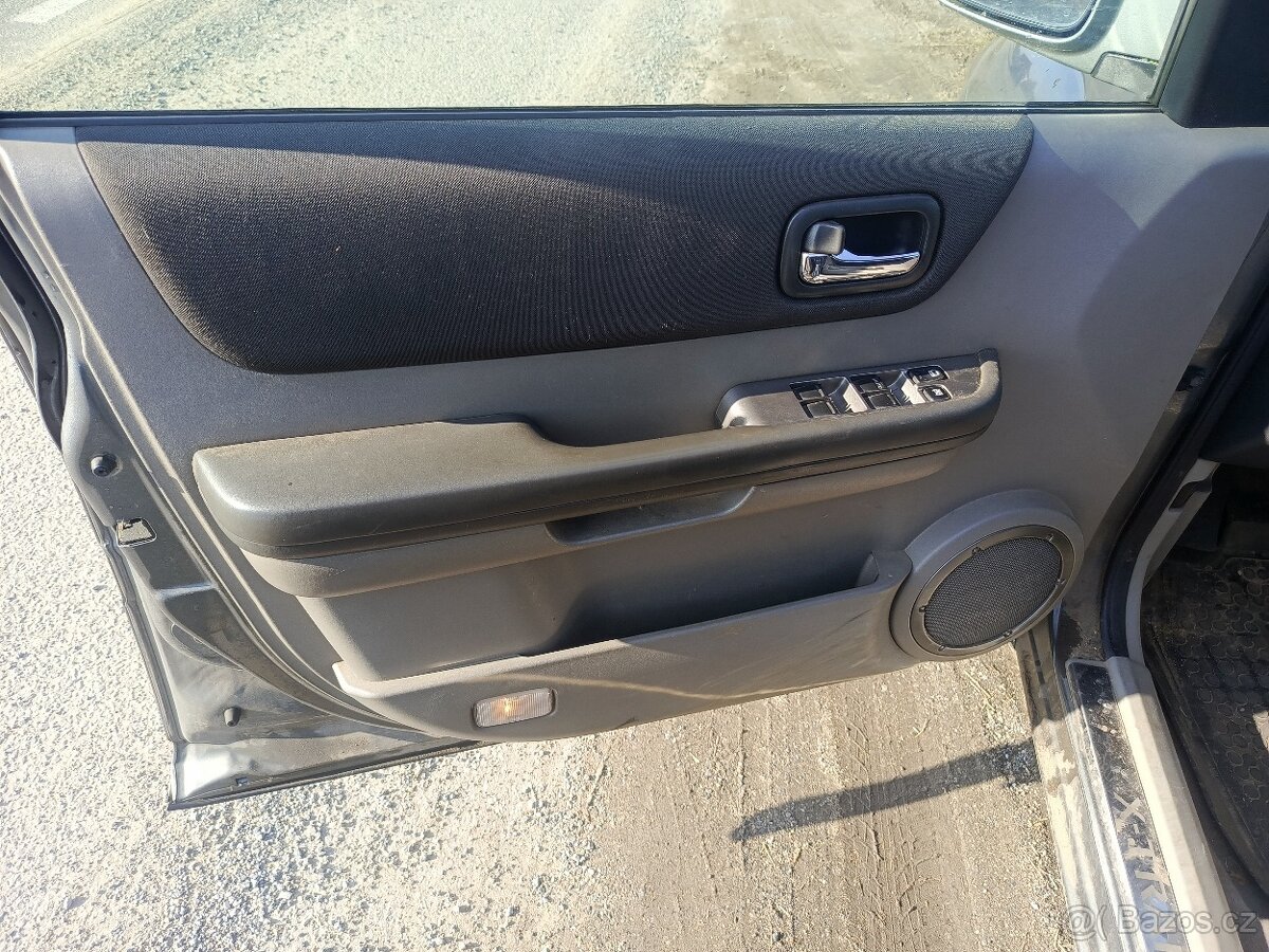 Nissan X-Trail 2.2dci 100kw 4x4 - 10