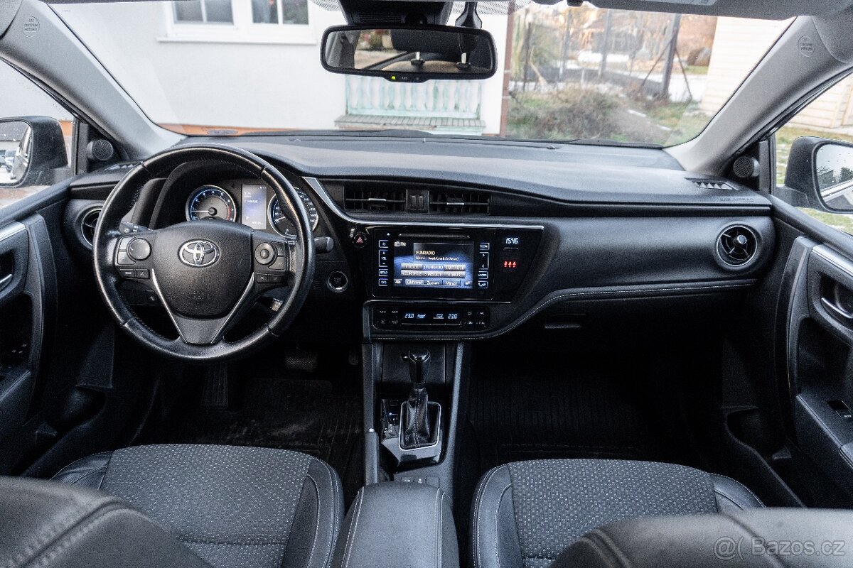 Toyota Corolla 1.6 Executive automat - 10