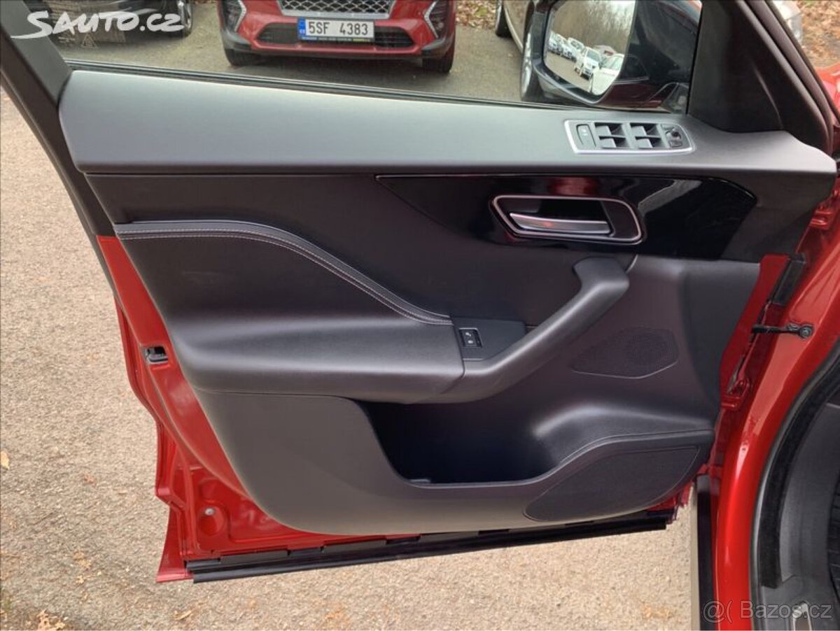 Jaguar F-Pace, 2,0 D KLIMA SERVISKA 4X4 - 10